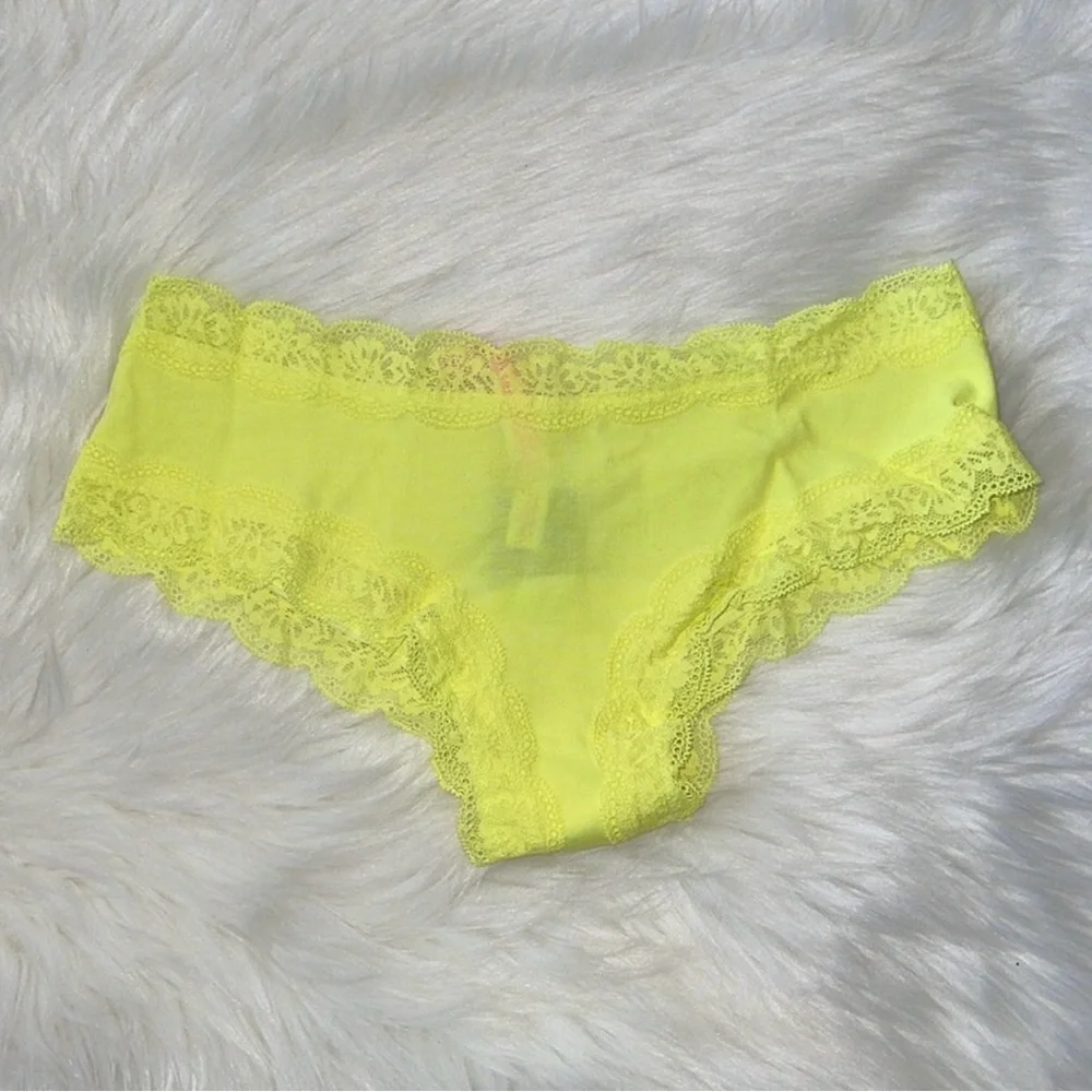 Victoria’s Secret Pink Cotton Lace-Trim Cheeky Cheekster Panty Underwear. NWT